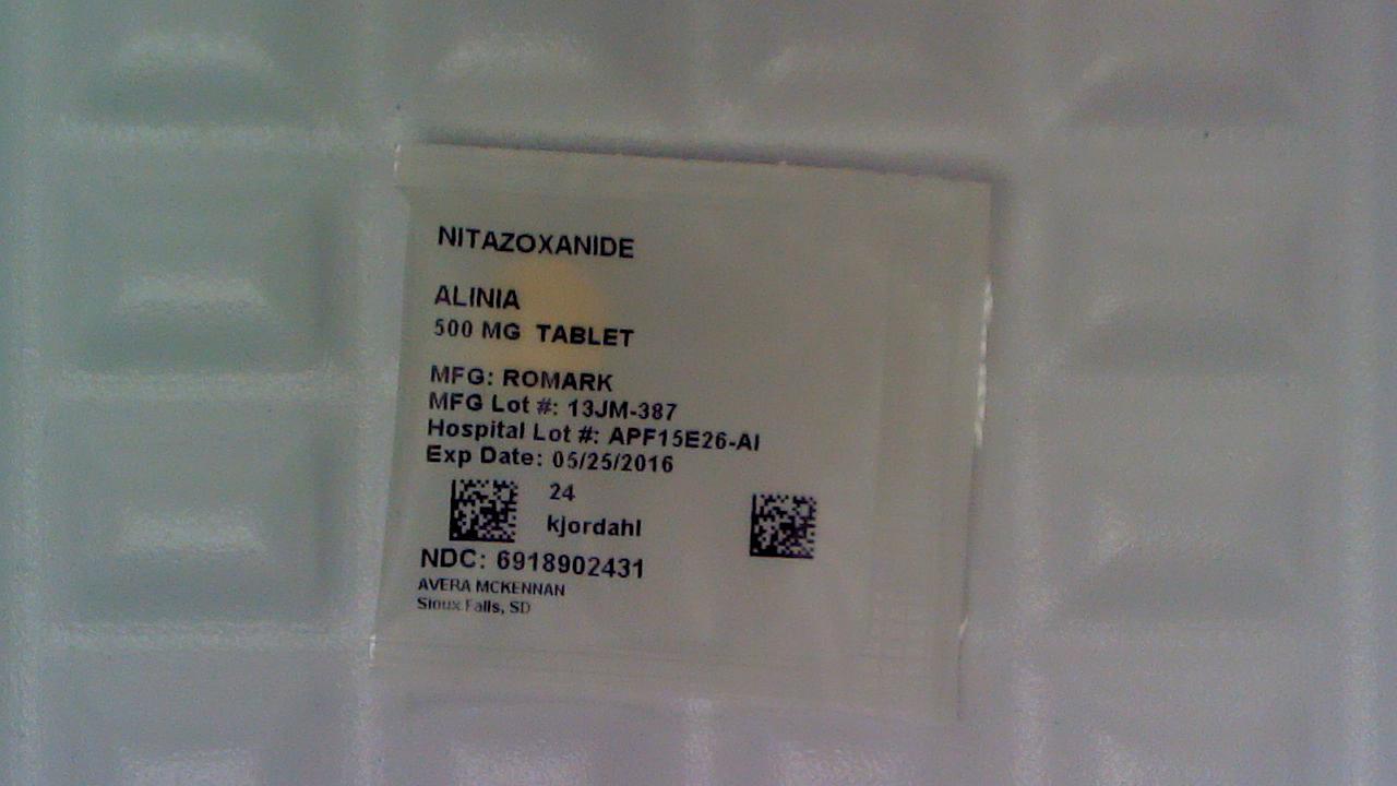 Nitazoxanide 500 mg tablet