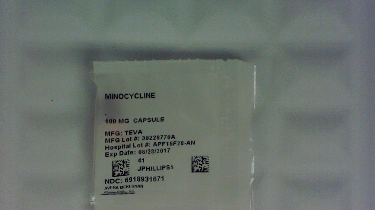 Minocycline 100 mg capsule